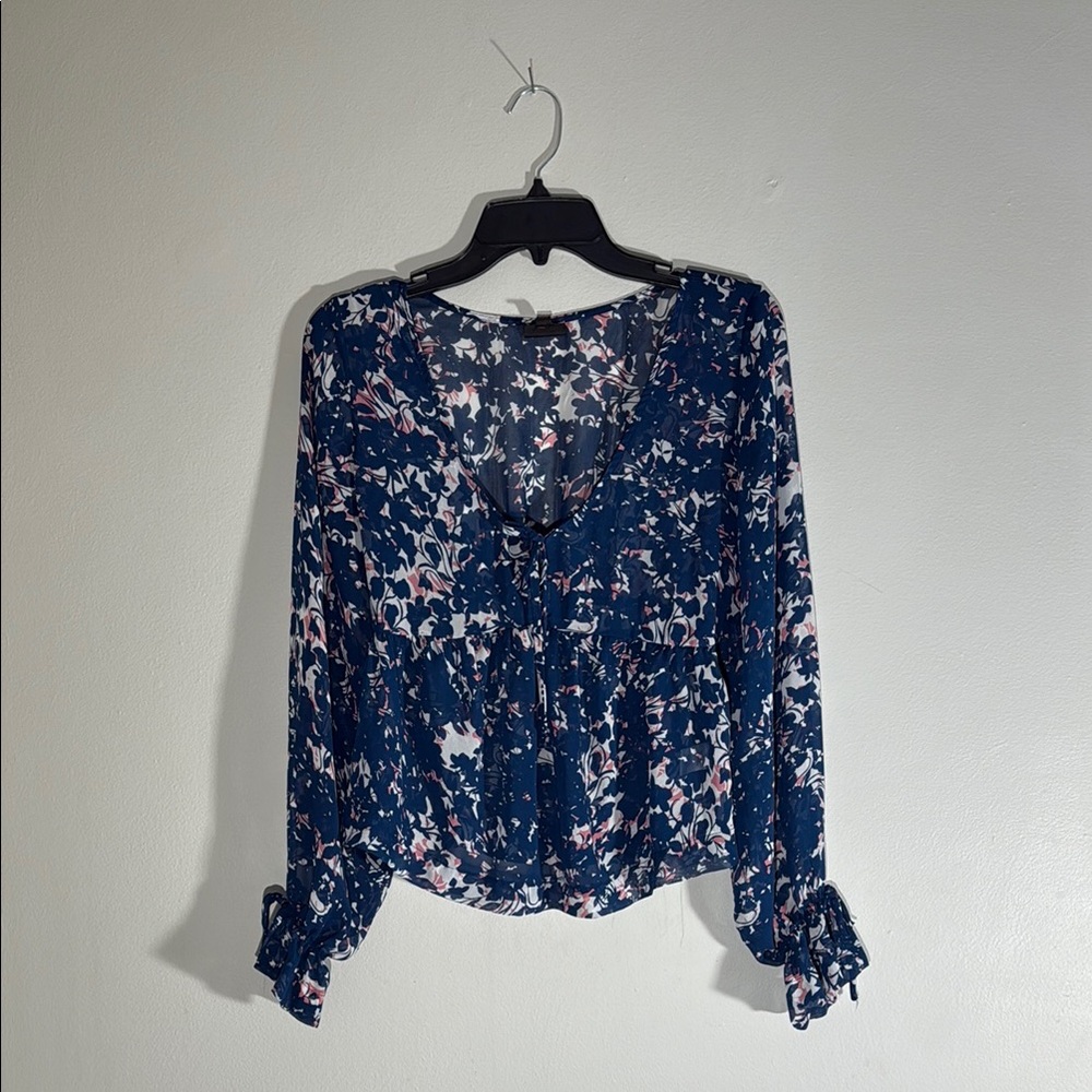 MOD Lusive Women's Top Blouse Size S Silk Type Fabric Floral Blue